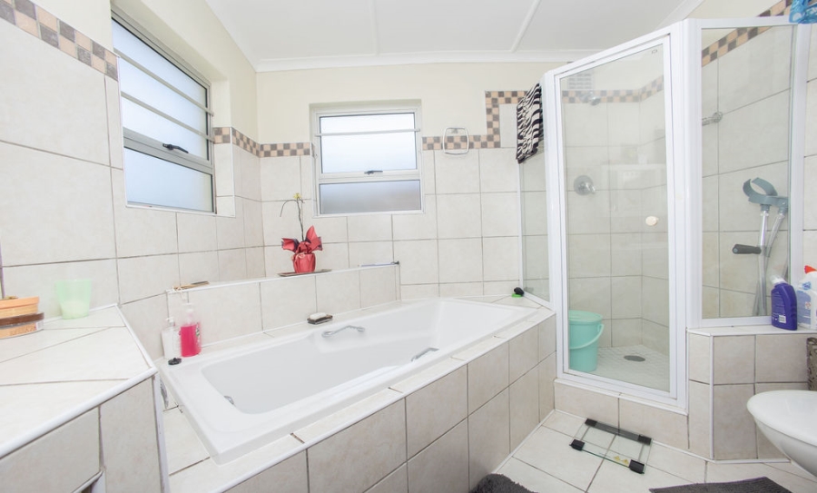 4 Bedroom Property for Sale in Baysville Eastern Cape